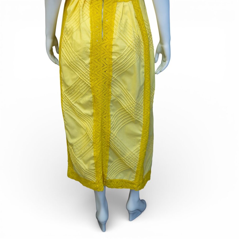 Vintage 1970s Mexican Yellow Pintucked Cotton Dress with Crochet Lace * Medium - Picture 9 of 13